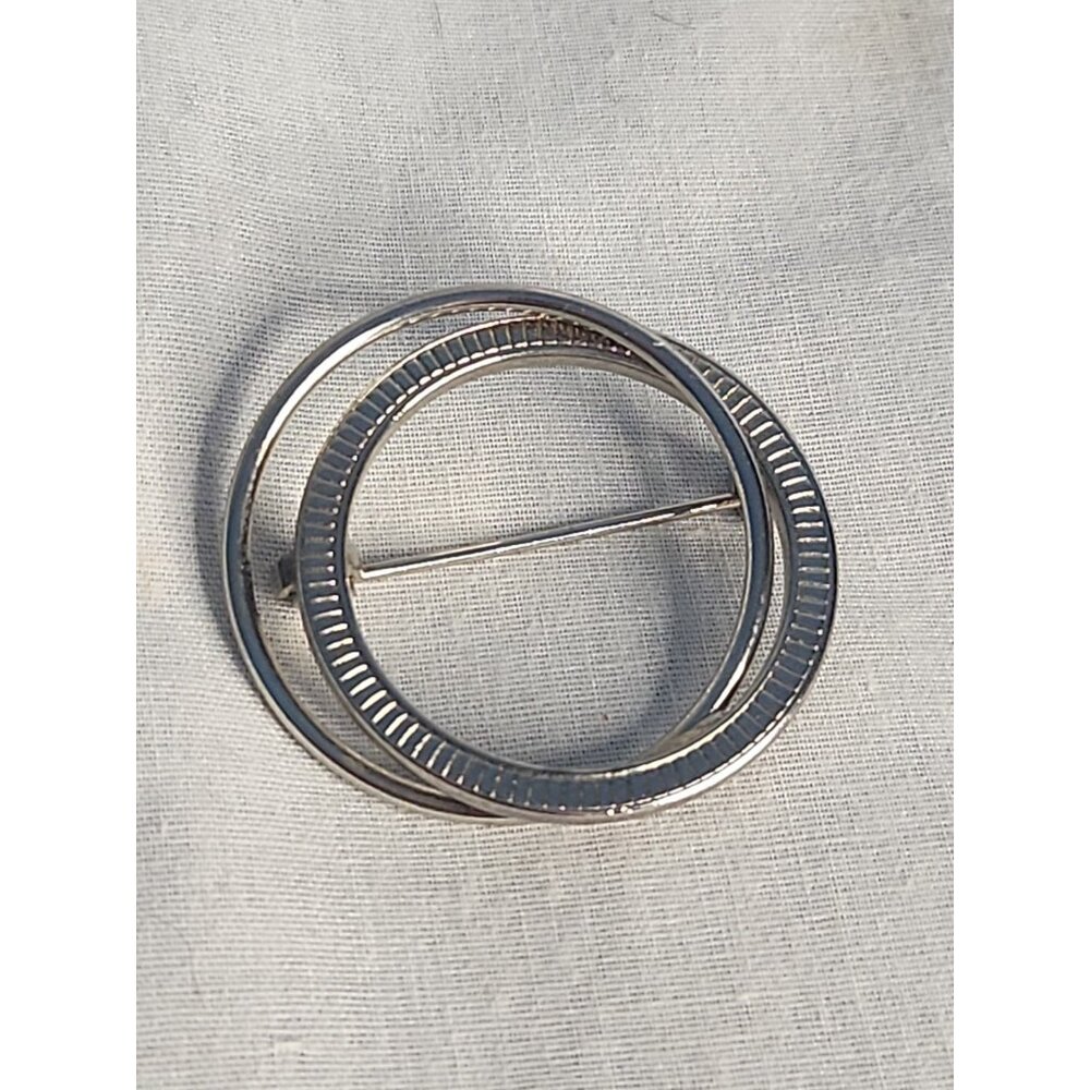 VTG Etched Silvertone Open Circle Pin Brooch Reading Glass Hanger Purse Hat